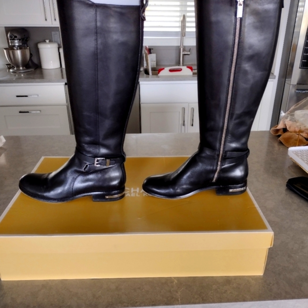 Michael Kors Black Leather Boots - Picture 6 of 8